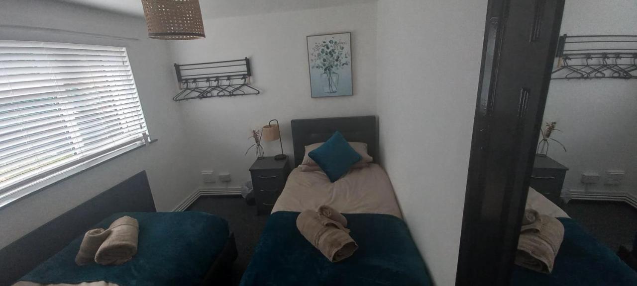 6-Min Walk To New Cross Parking Long Stay Discounts Wolverhampton Exterior foto
