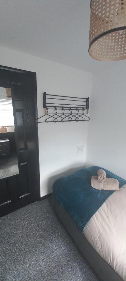 6-Min Walk To New Cross Parking Long Stay Discounts Wolverhampton Exterior foto